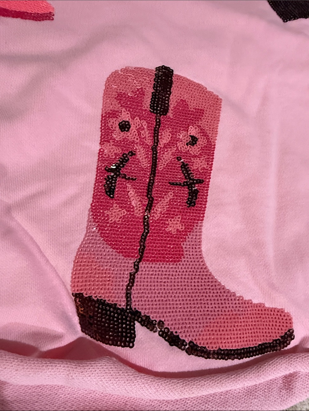 Pink Printed Two-Piece Skirt Set with Cowboy Boot Motif boutique sequinned - Picture 9 of 11